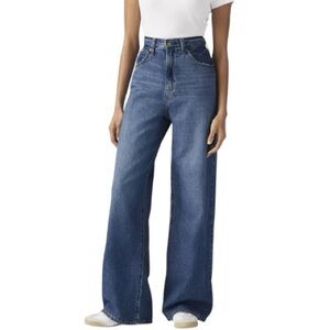 Levi’s Cinch Baggy Wide-Leg Jeans in Chasing Dreams (Medium Wash) Women’s 30